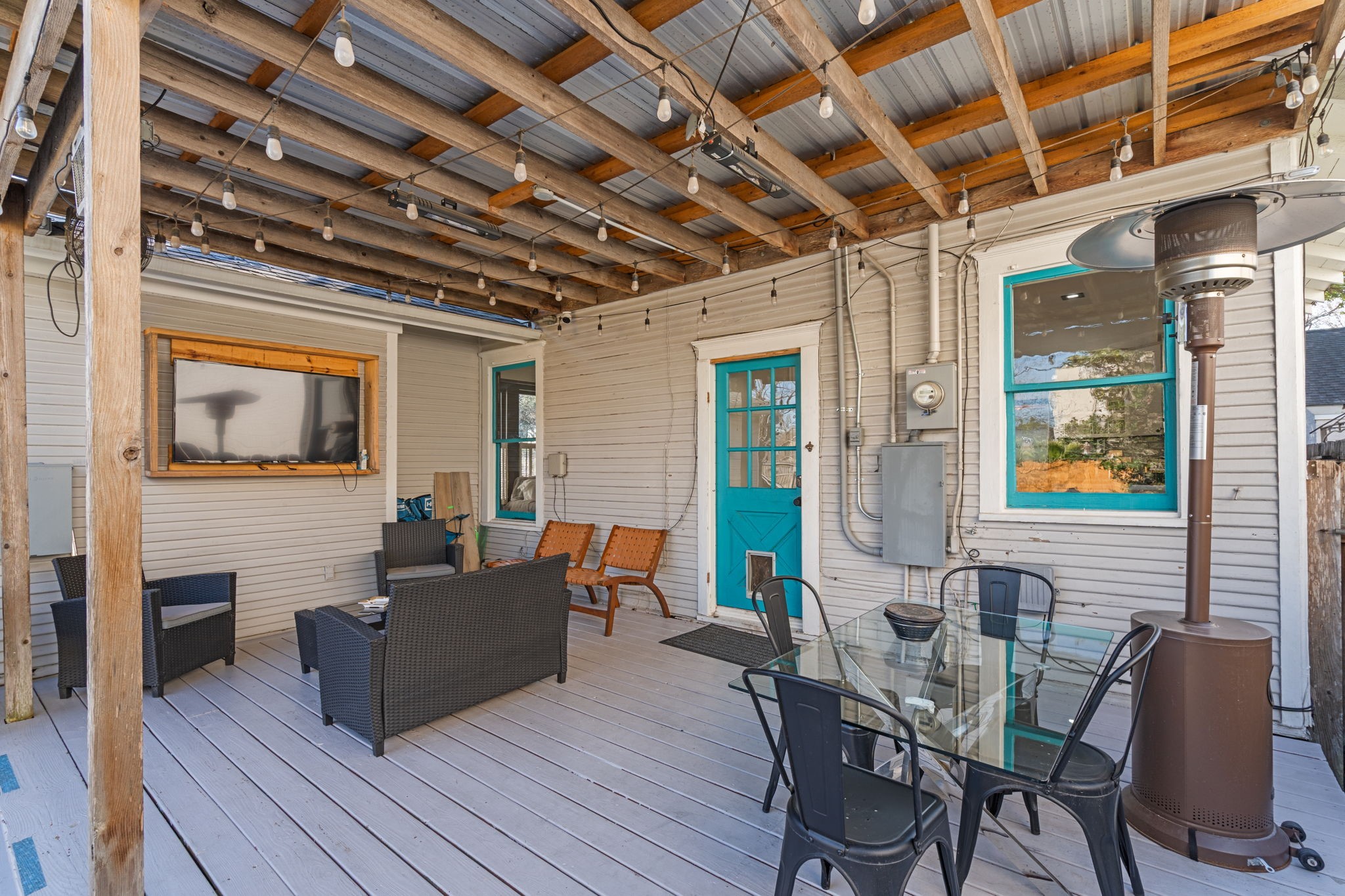 943 Pecore Street Houston, TX 77009 - Photo 22 of 25 Covered Patio