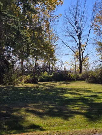 $699,999 | W4649 Hillcrest Drive, Fontana, WI 53125