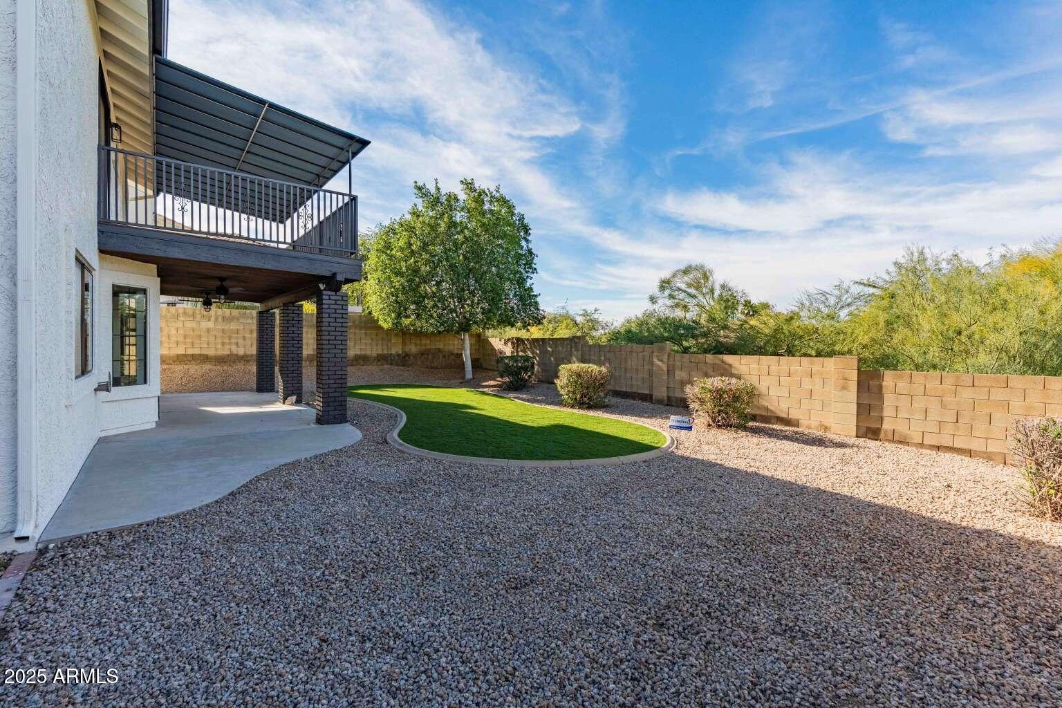 15850 North 15th Way Phoenix, AZ 85022 - Photo 42 of 43 a view of a backyard