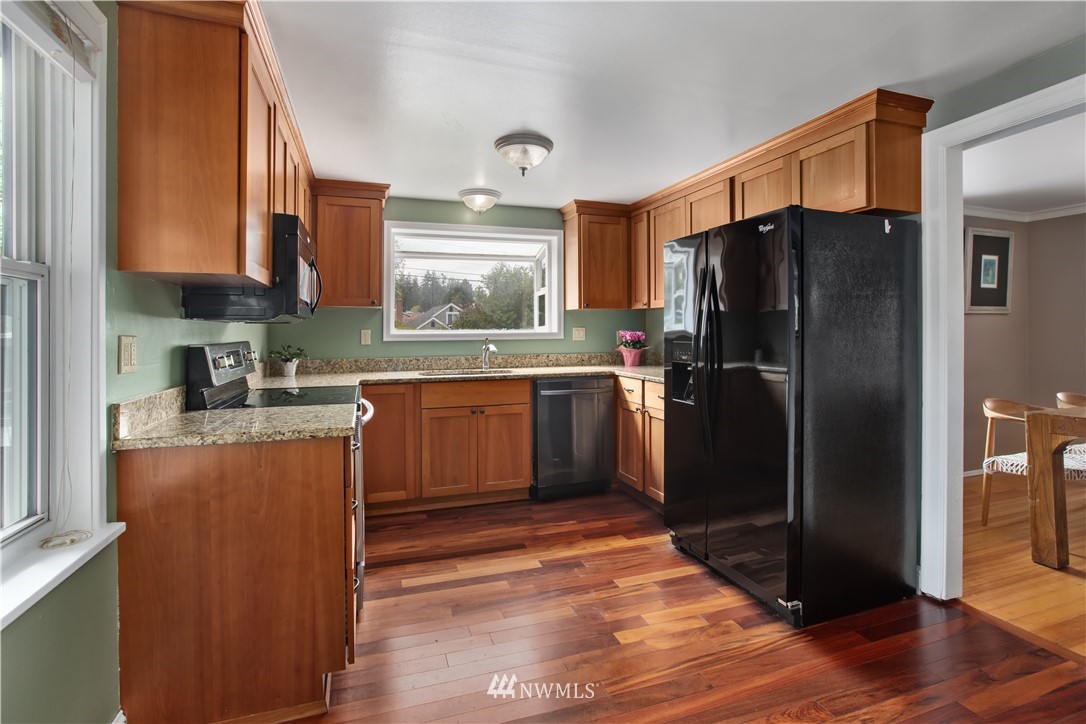 735 Caspers Street Edmonds, WA 98020 - Photo 6 of 37 Gallery Image 6
