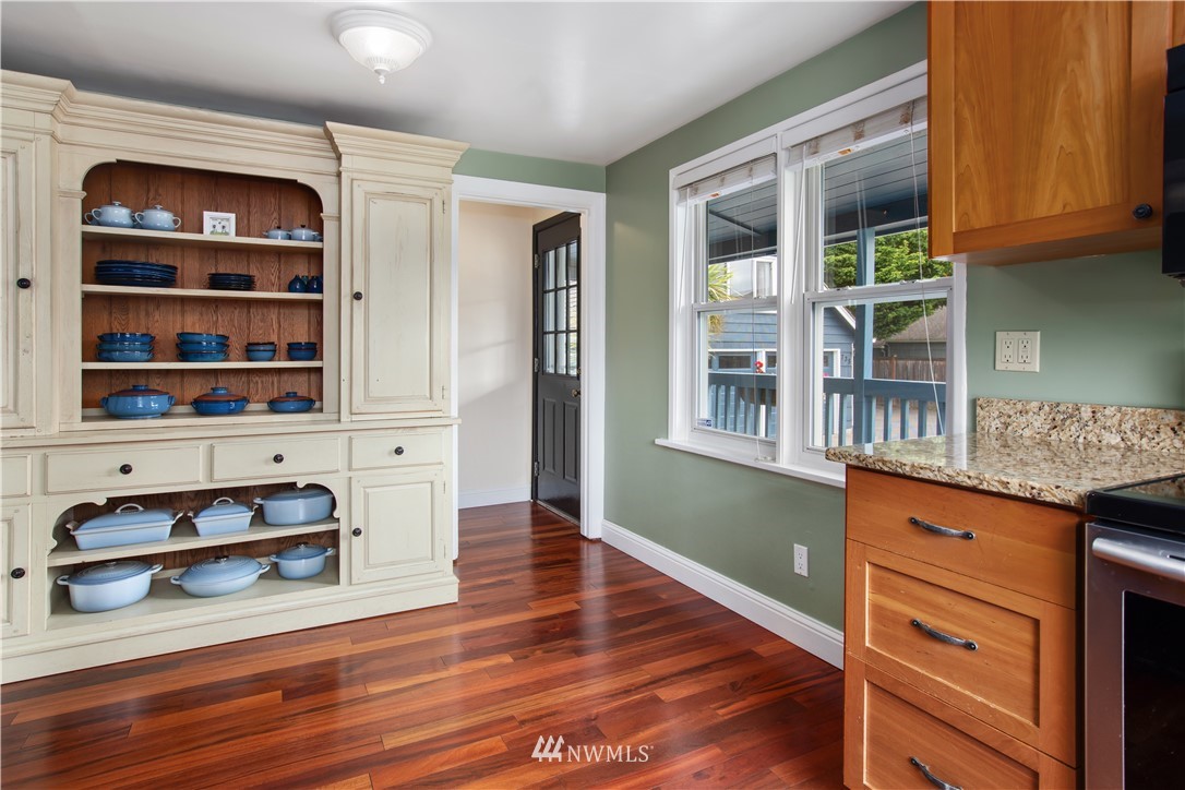735 Caspers Street Edmonds, WA 98020 - Photo 7 of 37 Gallery Image 7