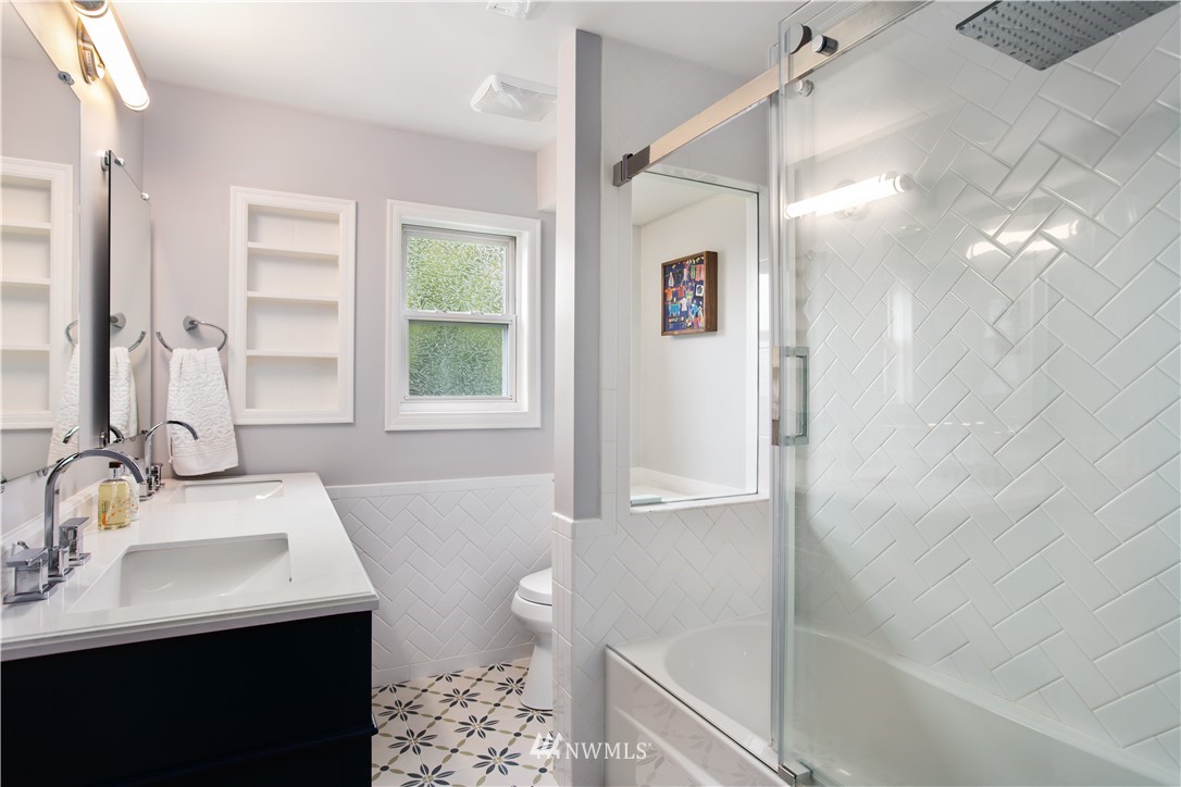 735 Caspers Street Edmonds, WA 98020 - Photo 9 of 37 Gallery Image 9