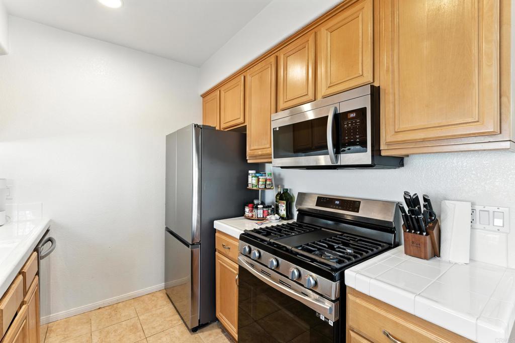 13009 Evening Creek Drive South, Unit 8 San Diego, CA 92128 - Photo 9 of 30