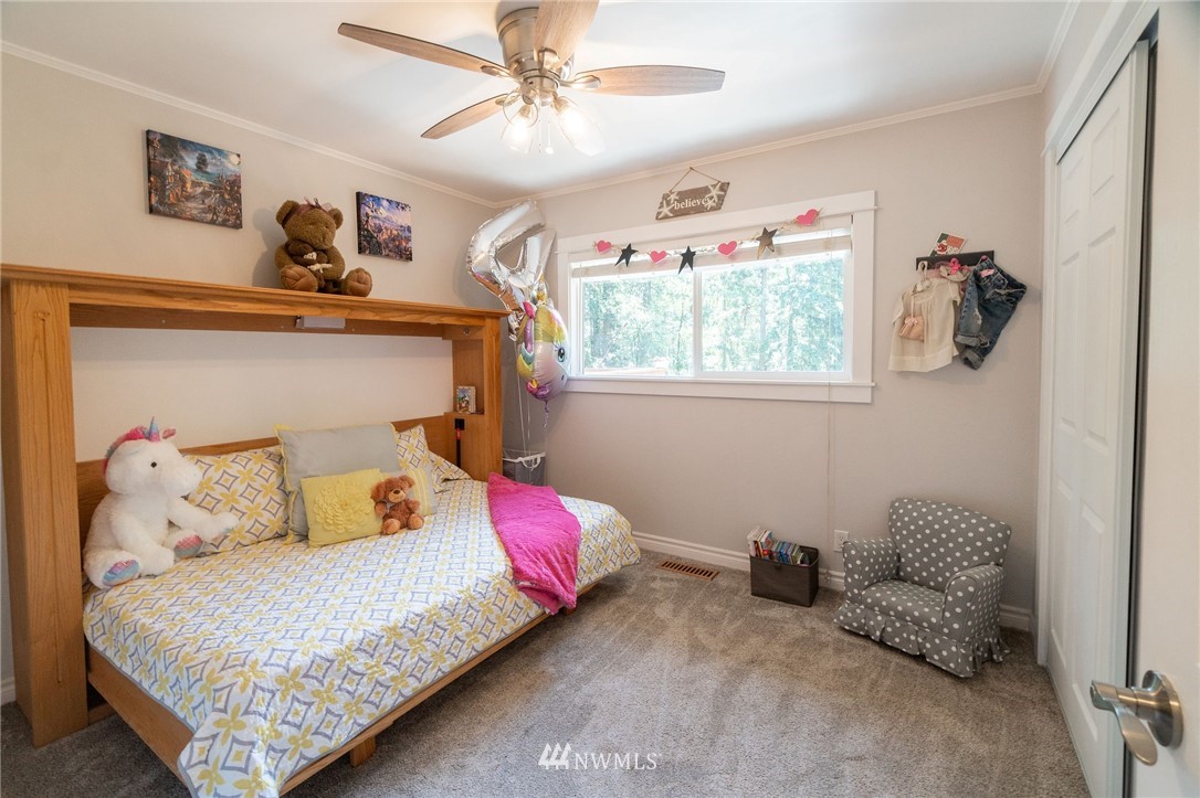16695 Seminole Road Northeast Poulsbo, WA 98370 - Photo 13 of 40 Gallery Image 13