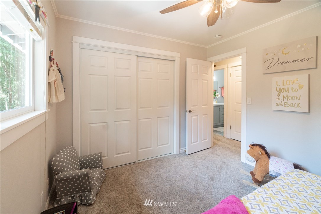16695 Seminole Road Northeast Poulsbo, WA 98370 - Photo 14 of 40 Gallery Image 14