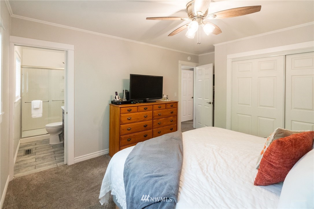 16695 Seminole Road Northeast Poulsbo, WA 98370 - Photo 20 of 40 Gallery Image 20