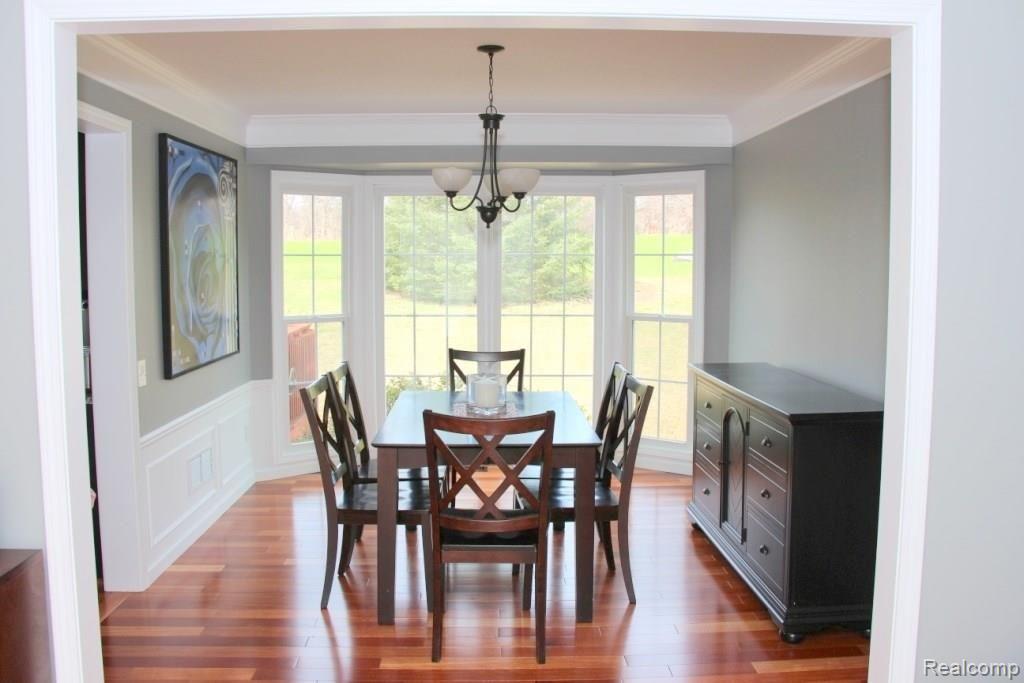 2368 Pleasant View Drive Rochester Hills, MI 48306 - Photo 7 of 19