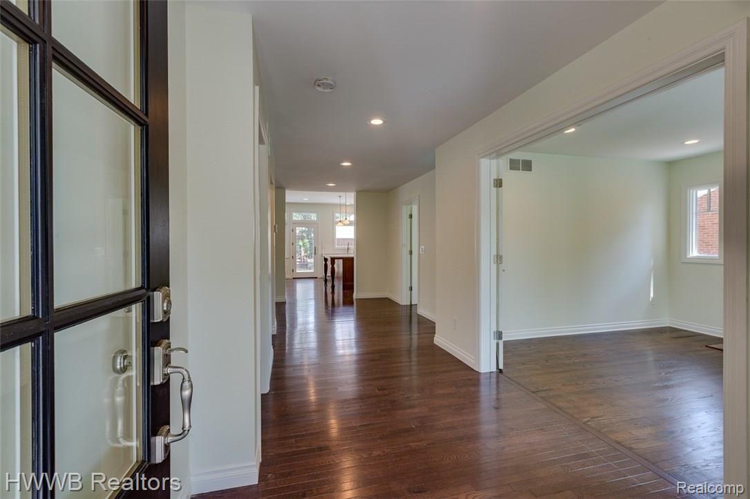 2279 Pembroke Road Birmingham, MI 48009 - Photo 28 of 29 Open floor plan with lots of natural lighting
