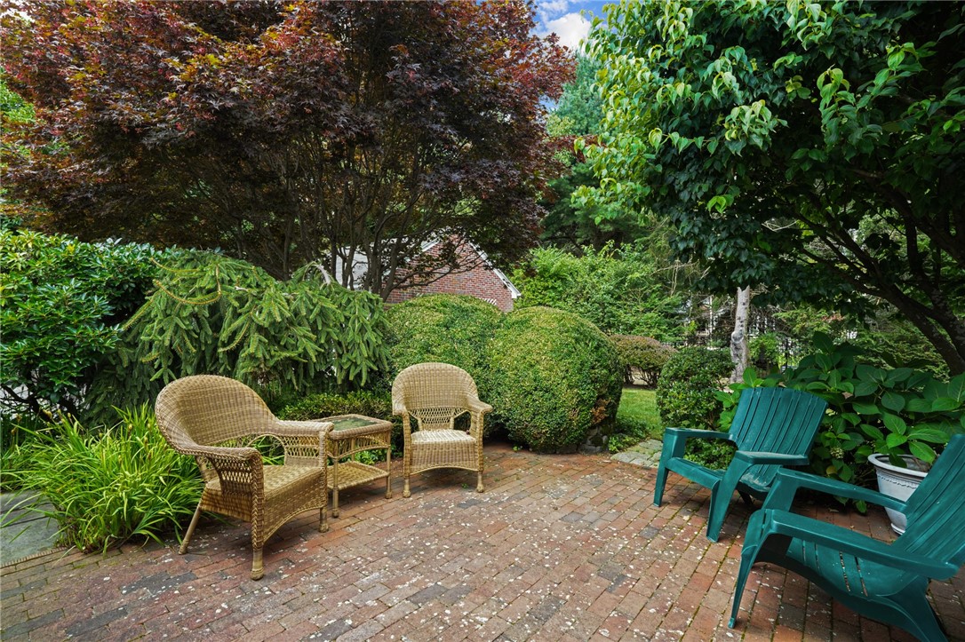 81 Overhill Road Warwick, RI 02818 - Photo 20 of 41 Gallery Image 20