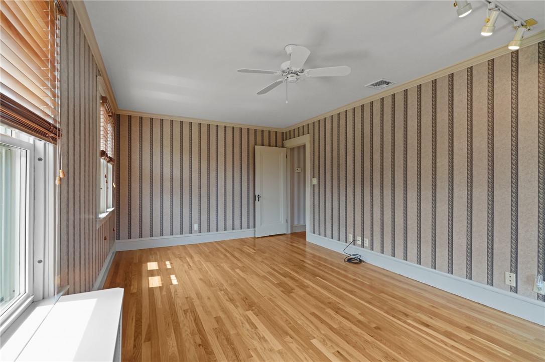 81 Overhill Road Warwick, RI 02818 - Photo 28 of 41 Gallery Image 28