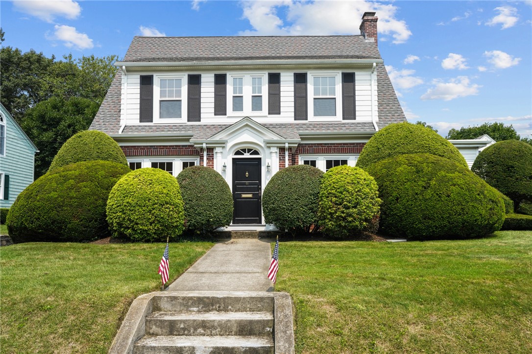81 Overhill Road Warwick, RI 02818 - Photo 3 of 41 Gallery Image 3