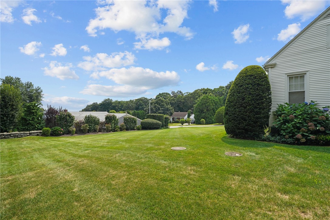 81 Overhill Road Warwick, RI 02818 - Photo 37 of 41 Gallery Image 37