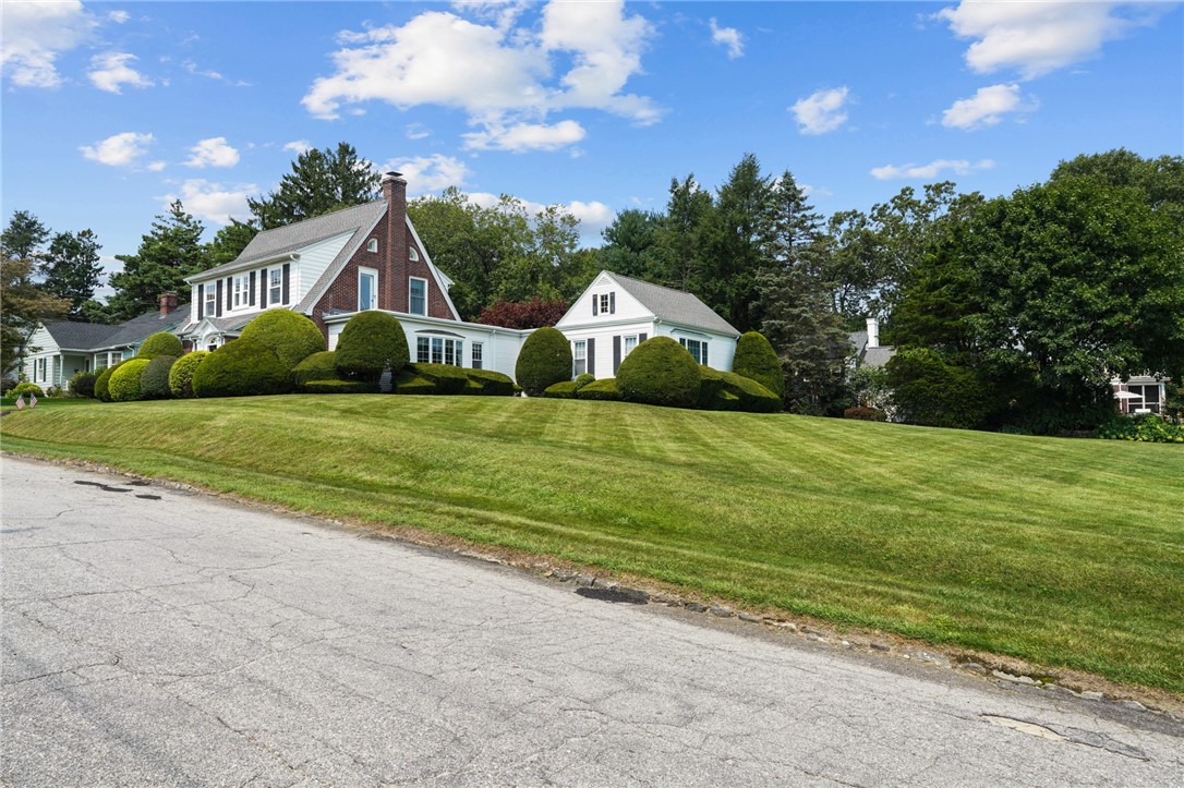 81 Overhill Road Warwick, RI 02818 - Photo 40 of 41 Gallery Image 40