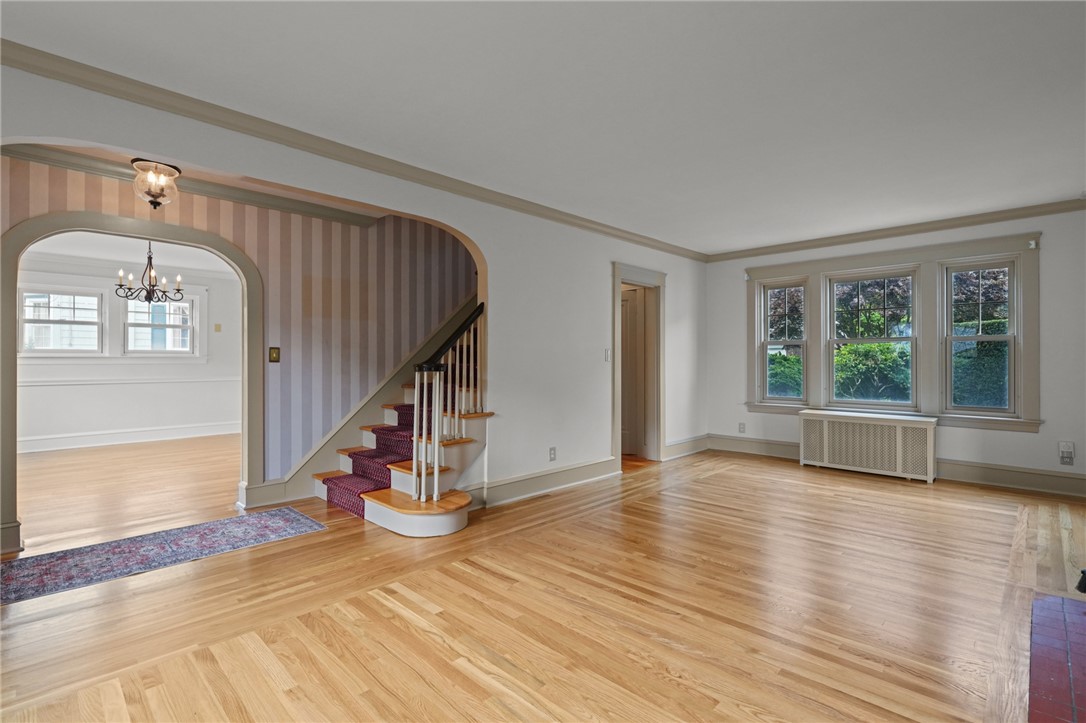 81 Overhill Road Warwick, RI 02818 - Photo 6 of 41 Gallery Image 6