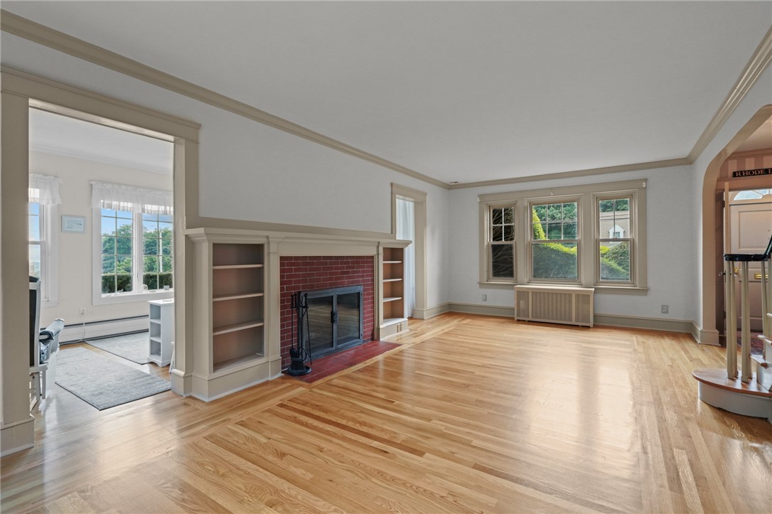 81 Overhill Road Warwick, RI 02818 - Photo 9 of 41 Gallery Image 9