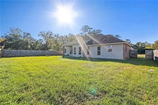 $1,850 | 41157 Dove Landing Drive, Ponchatoula, LA 70454