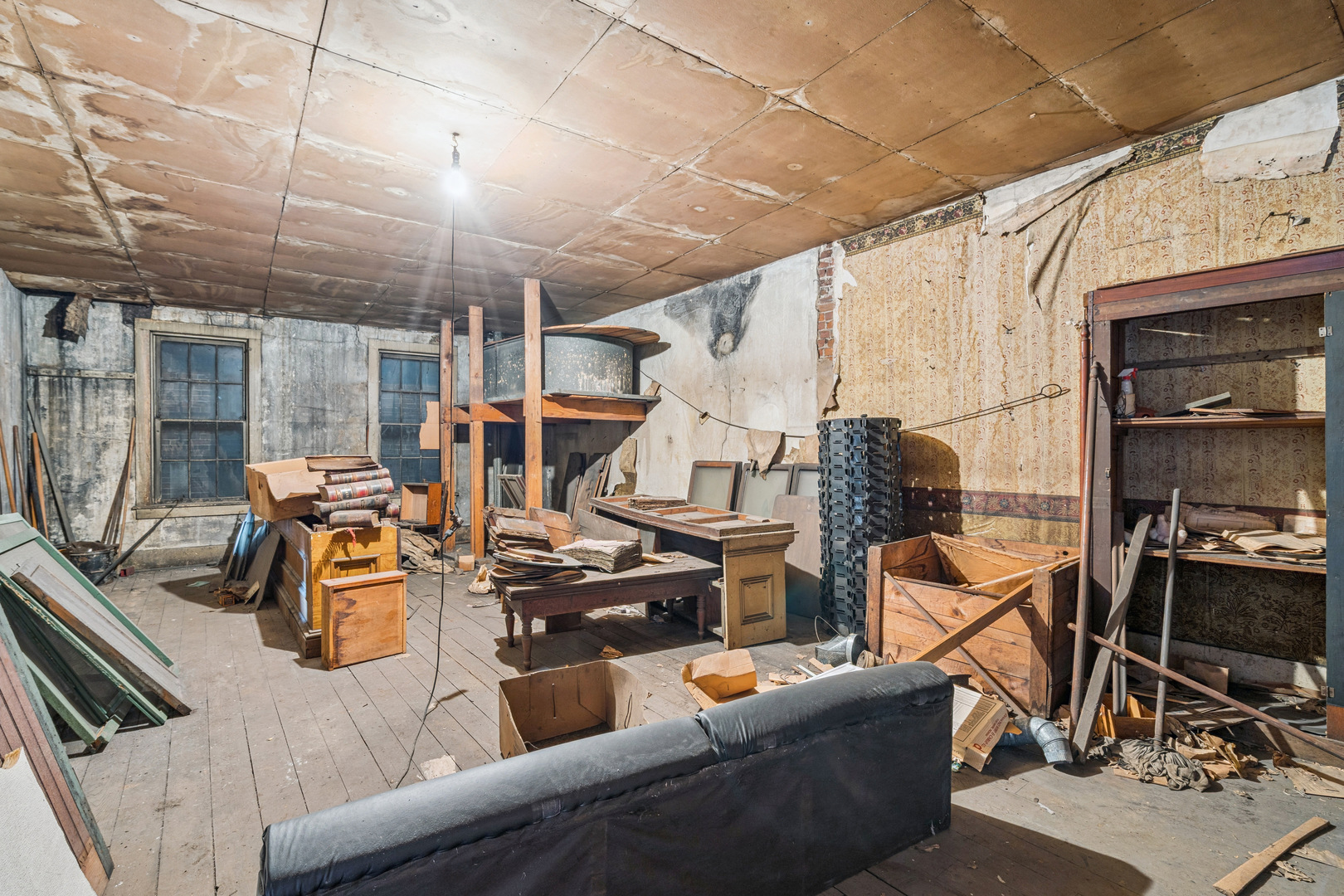 201 North State Street Geneseo, IL 61254 - Photo 32 of 49 a view of a room with gym equipment
