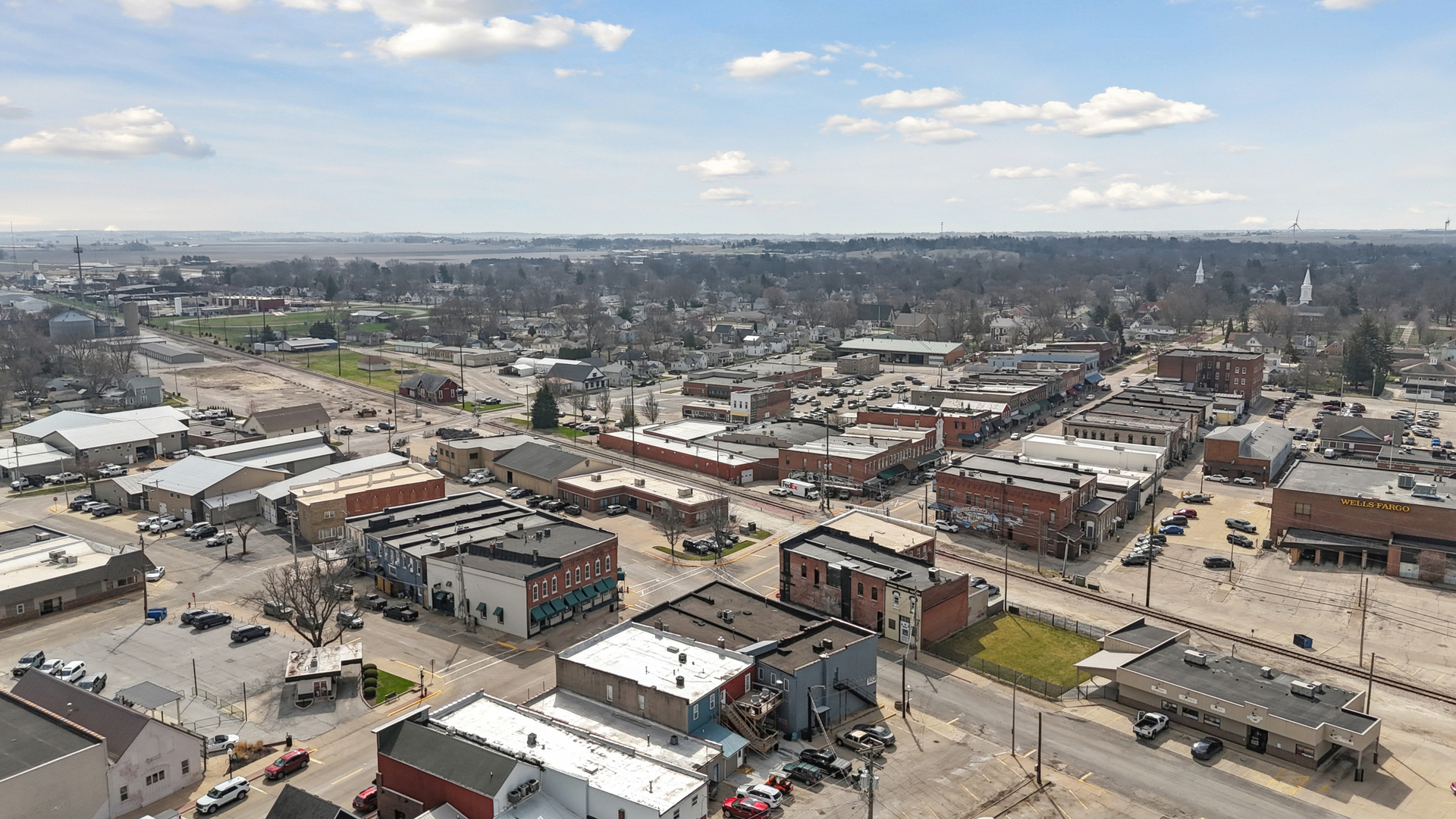 201 North State Street Geneseo, IL 61254 - Photo 41 of 49 an aerial view of multiple house