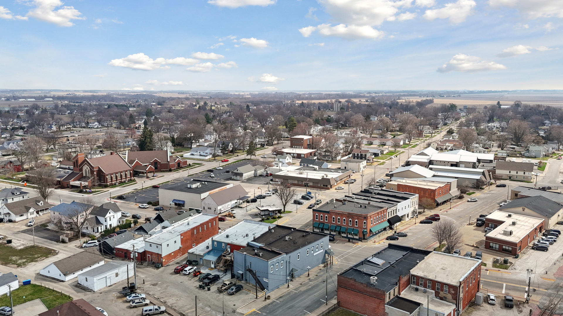 201 North State Street Geneseo, IL 61254 - Photo 46 of 49 an aerial view of a city