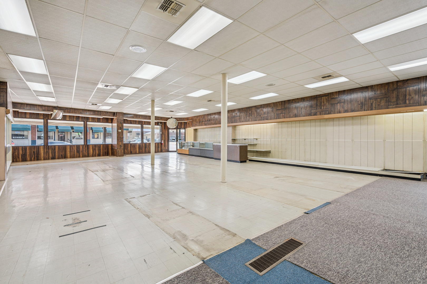 201 North State Street Geneseo, IL 61254 - Photo 6 of 49 a view of a hallway with stairs