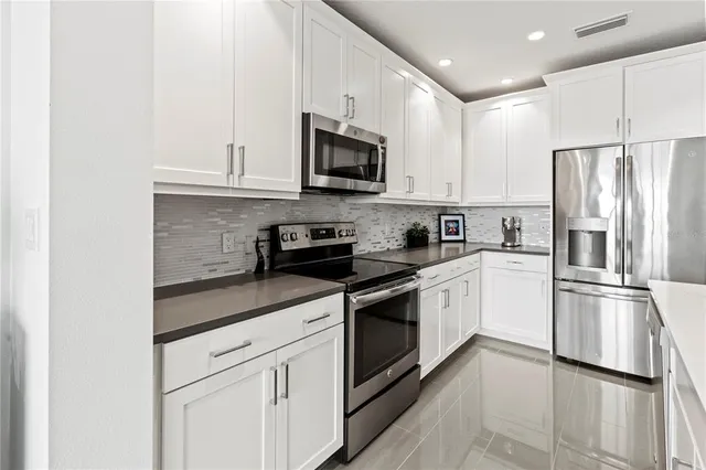 $4,750 | 10520 Boardwalk Loop, Unit 302, Bradenton, FL 34202