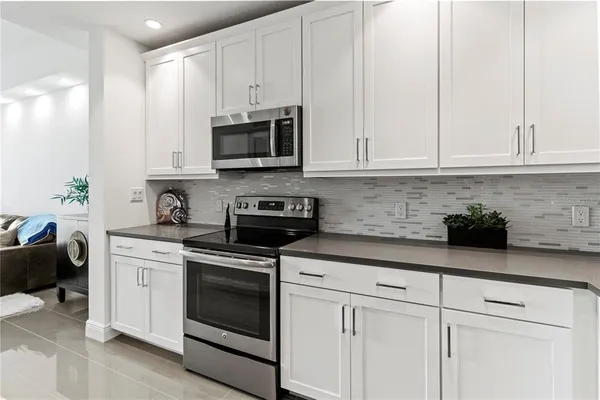$4,750 | 10520 Boardwalk Loop, Unit 302, Bradenton, FL 34202