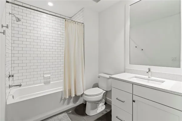$4,750 | 10520 Boardwalk Loop, Unit 302, Bradenton, FL 34202