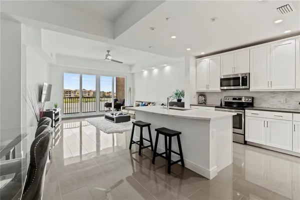$4,750 | 10520 Boardwalk Loop, Unit 302, Bradenton, FL 34202