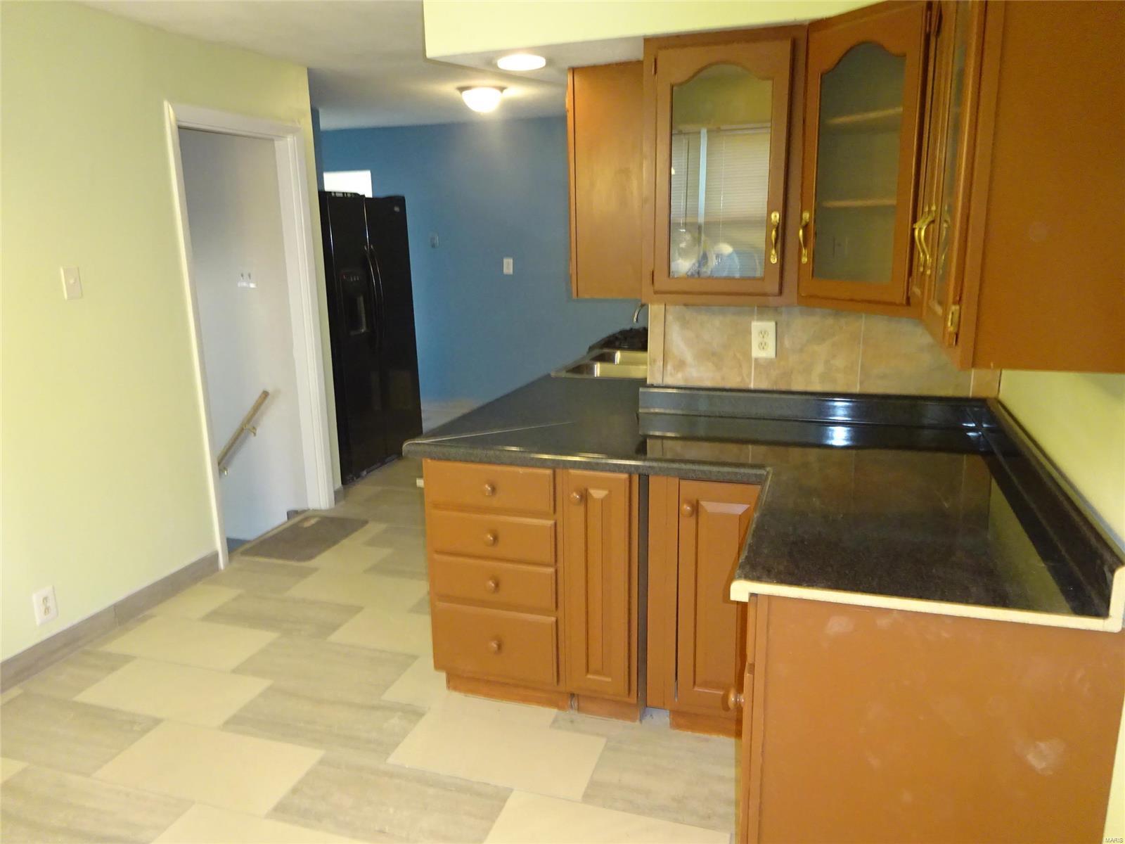 4143 Springdale Avenue Bel-Ridge, MO 63134 - Photo 4 of 14 Gallery Image 4