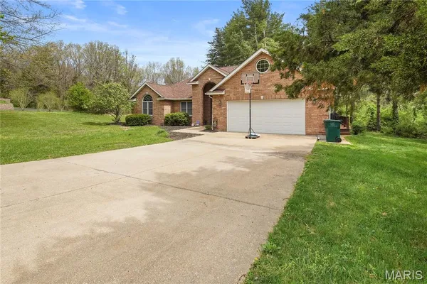 $364,900 | 10694 Conifer Circle, Rolla, MO 65401