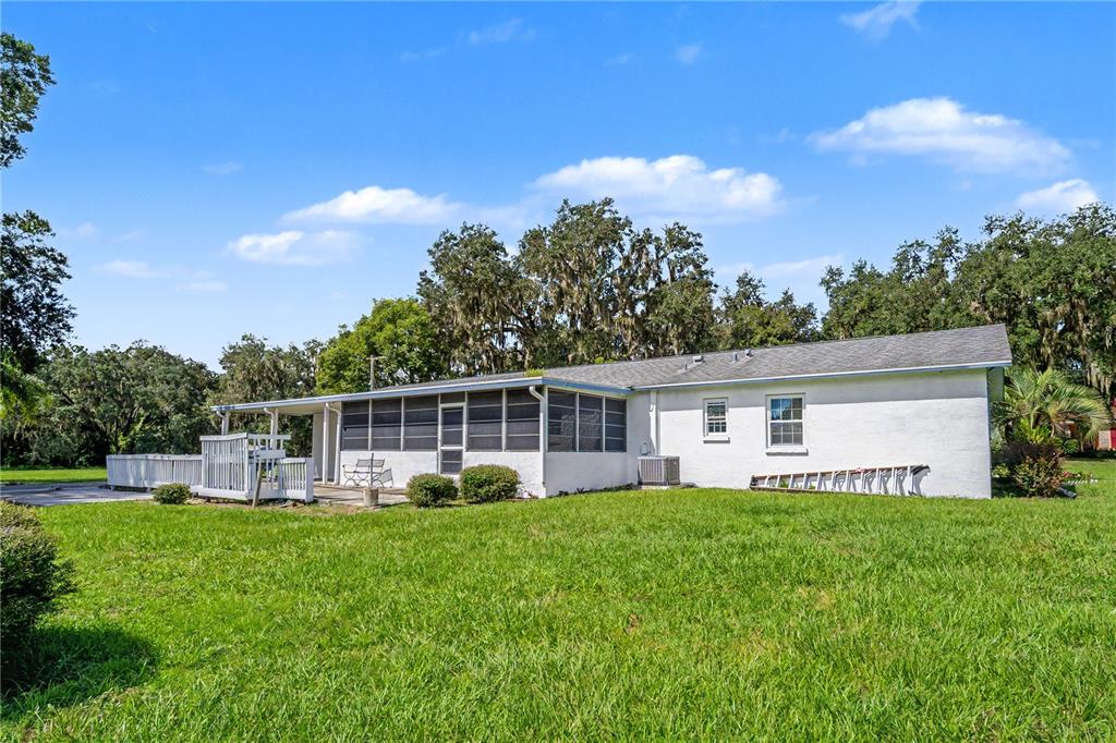 2422 Berry Road Plant City, FL 33567 - Photo 15 of 20 Gallery Image 15
