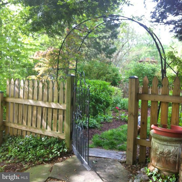 21 Sussex Road Silver Spring, MD 20910 - Photo 23 of 30