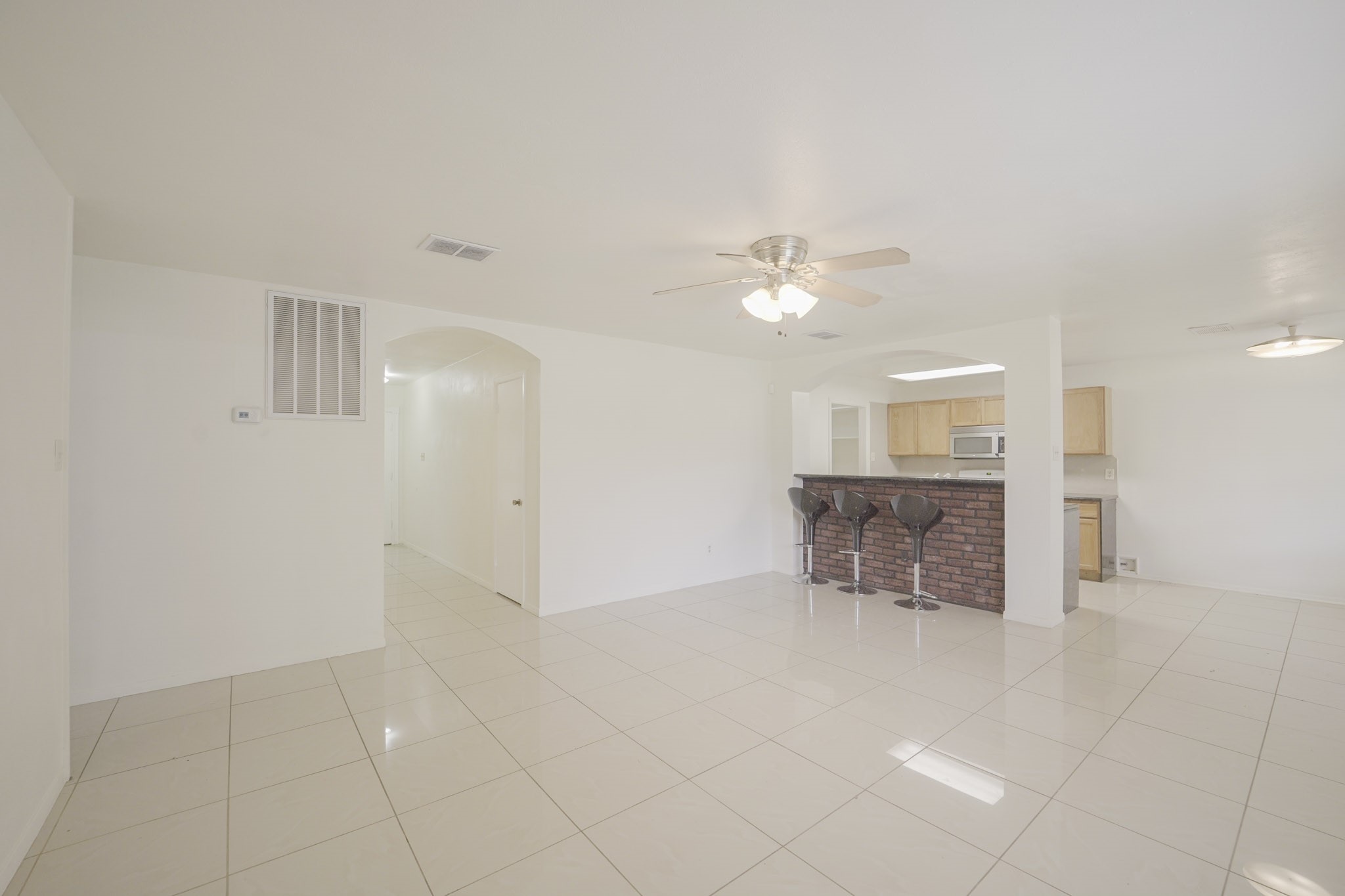 9811 Mango Street Houston, TX 77075 - Photo 9 of 29