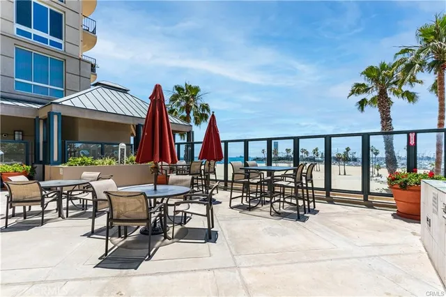 $4,000 | 850 East Ocean Boulevard, Unit 202, Long Beach, CA 90802