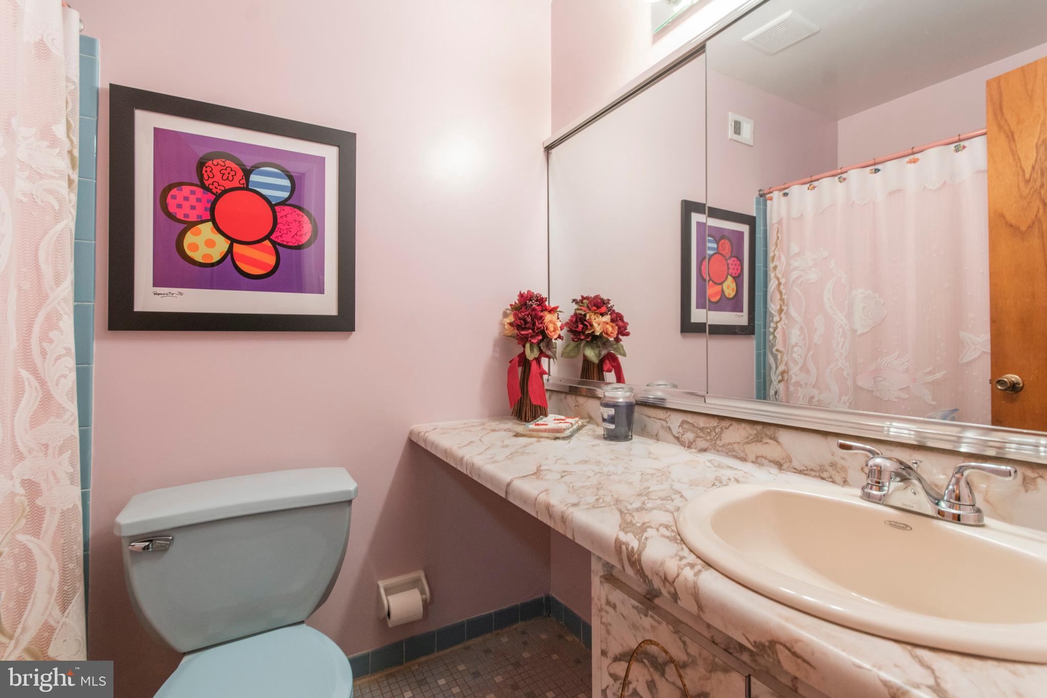 5210 Bay Road Bensalem, PA 19020 - Photo 19 of 23 Full Bathroom