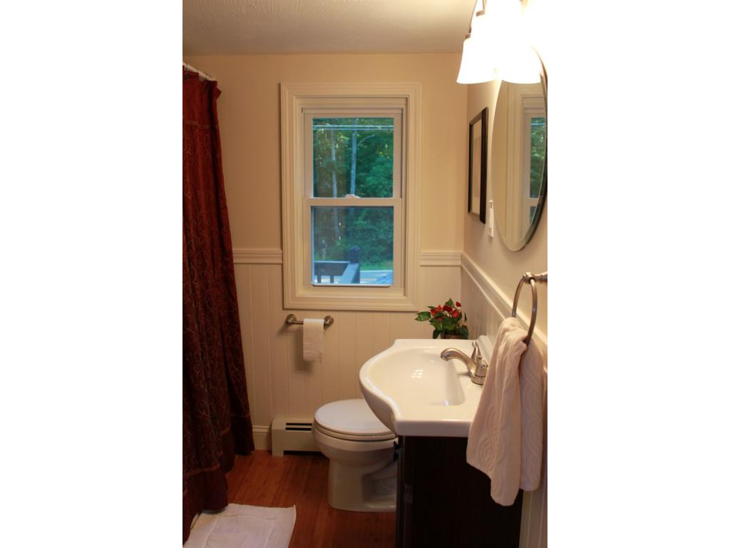 120 Green Road Raymond, NH 03077 - Photo 6 of 12
