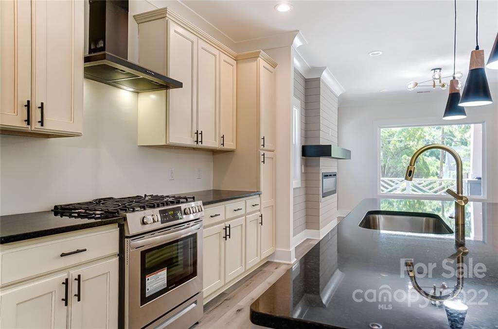 1220 Effingham Road Charlotte, NC 28208 - Photo 15 of 41 Gallery Image 15