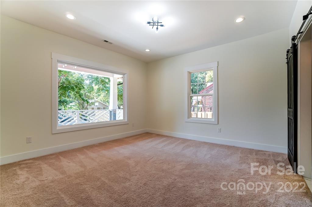 1220 Effingham Road Charlotte, NC 28208 - Photo 22 of 41 Gallery Image 22
