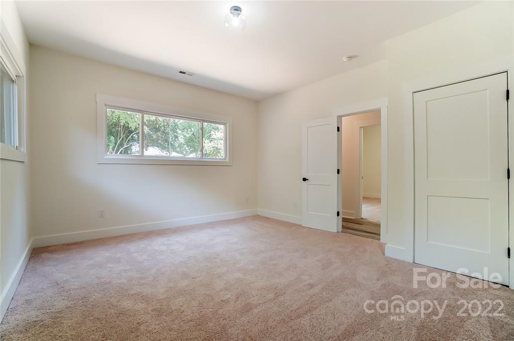 1220 Effingham Road Charlotte, NC 28208 - Photo 29 of 41 Gallery Image 29
