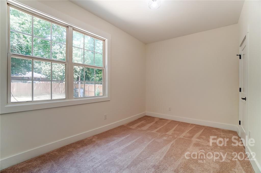 1220 Effingham Road Charlotte, NC 28208 - Photo 31 of 41 Gallery Image 31