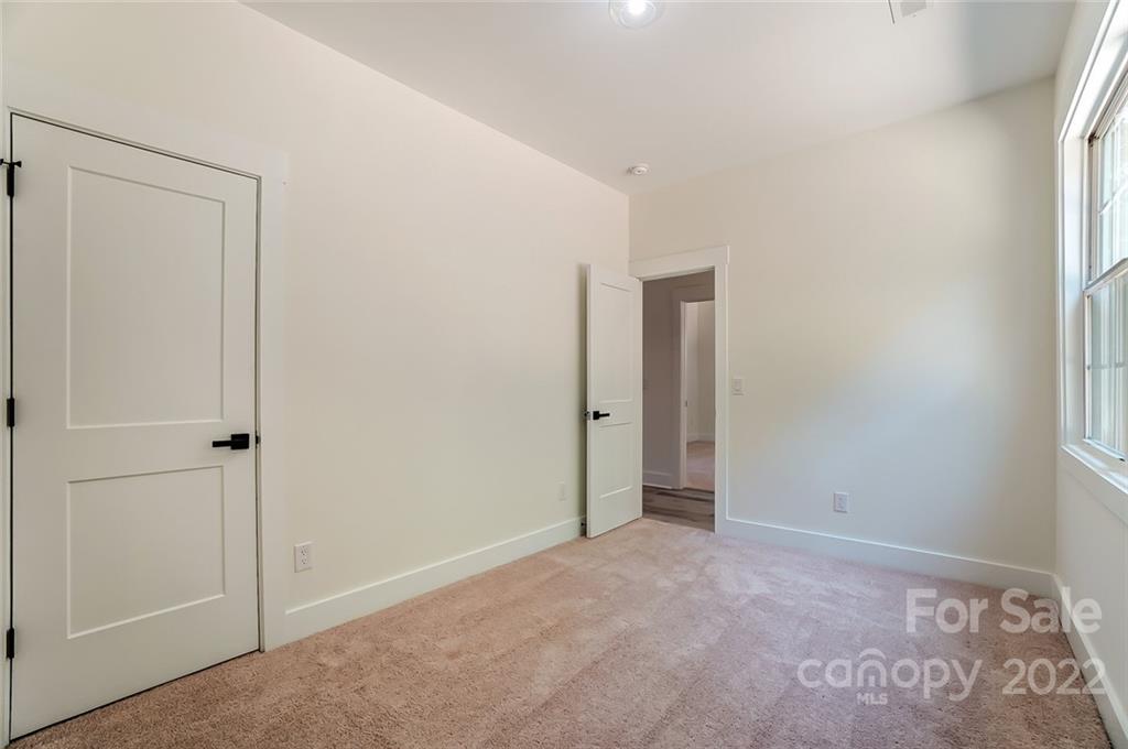 1220 Effingham Road Charlotte, NC 28208 - Photo 32 of 41 Gallery Image 32
