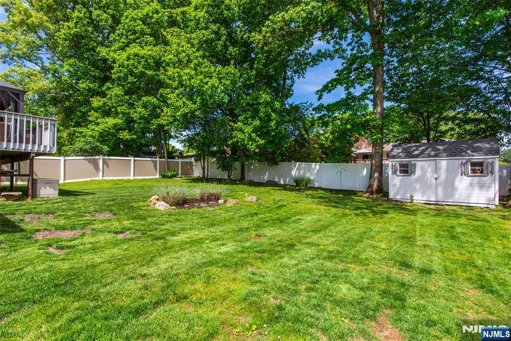 42 Summit Road Oak Ridge, NJ 07438 - Photo 30 of 39