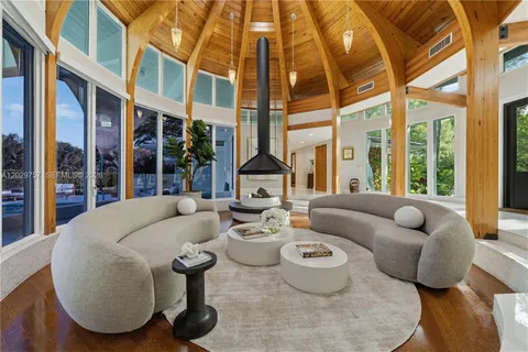 $3,150,000 | 13300 Southwest 69th Avenue, Pinecrest, FL 33156