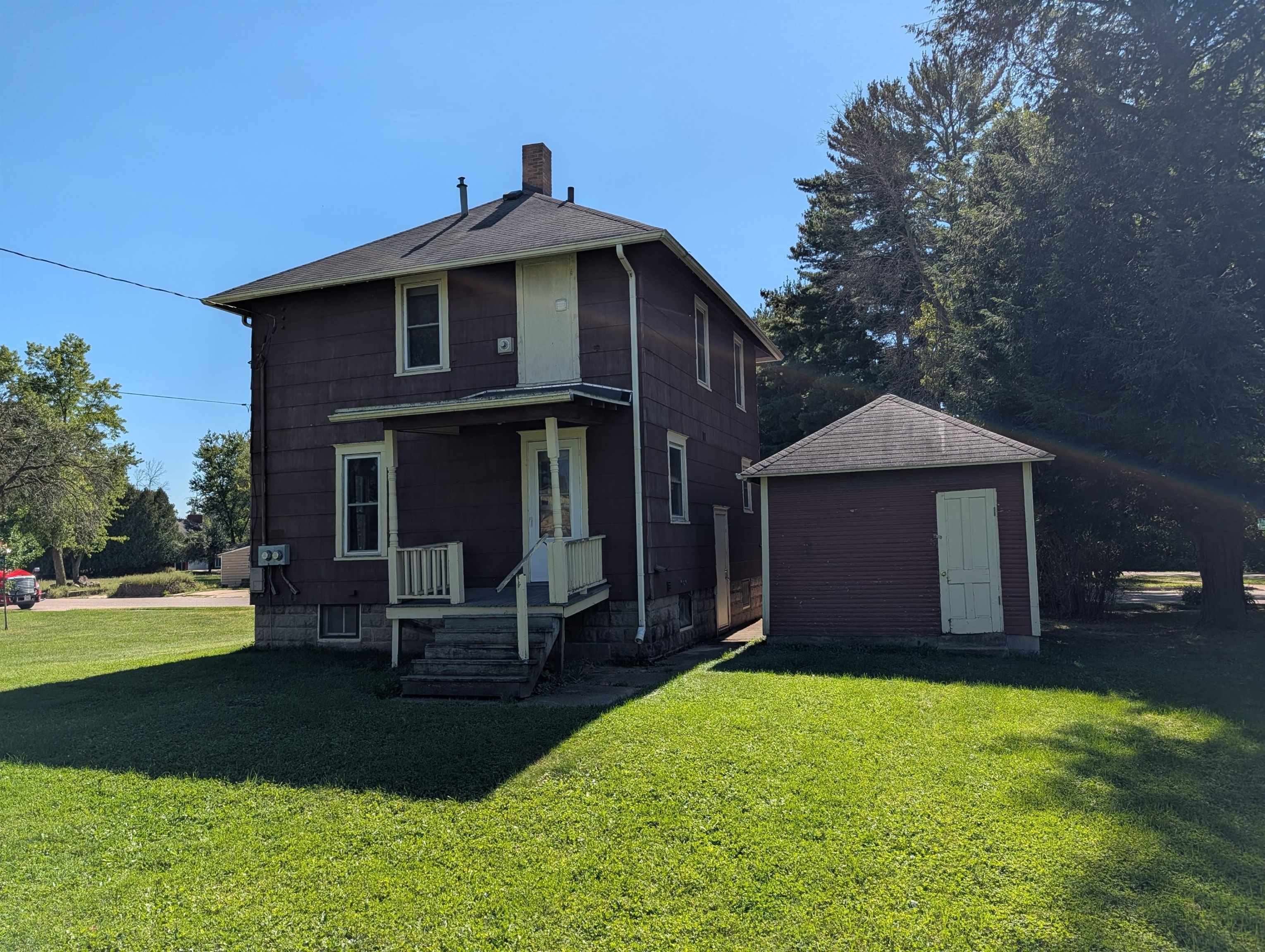 615 Division Street Reedsburg, WI 53959 - Photo 3 of 23 Gallery Image 3