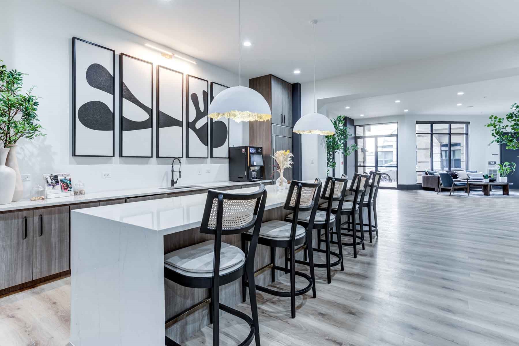 2525 McCue Road, Unit 519 Houston, TX 77056 - Photo 13 of 15 a kitchen with a table and chairs in it