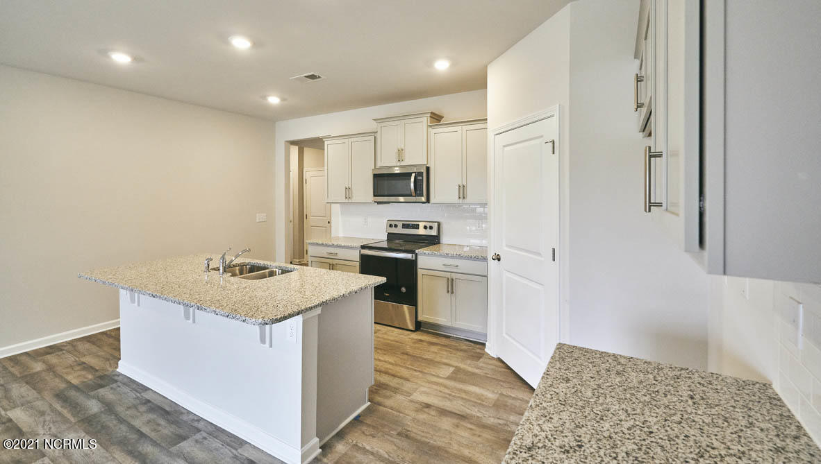 514 Dakota Road New Bern, NC 28560 - Photo 4 of 20 photos are representative
