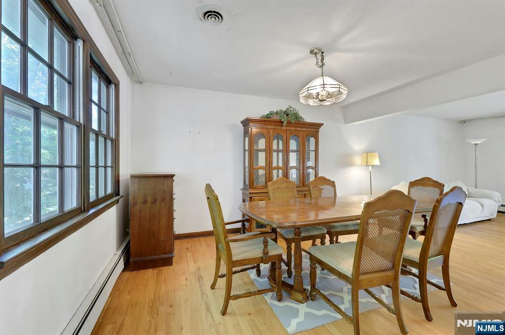281 Rivara Court Ridgewood, NJ 07450 - Photo 17 of 41