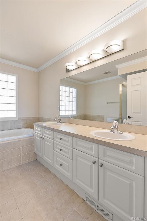 13 North Squirrel Road Auburn Hills, MI 48326 - Photo 40 of 63