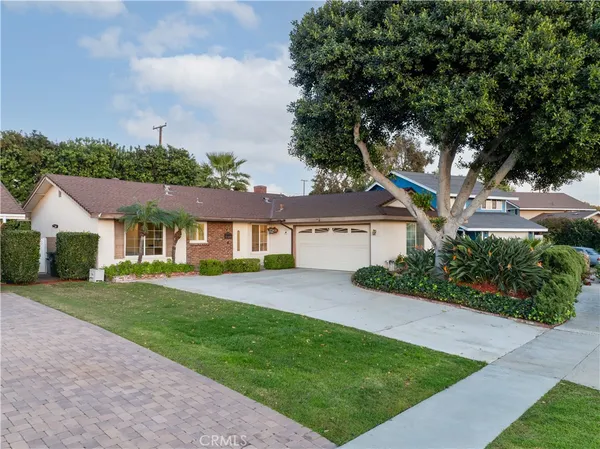 $1,225,000 | 24745 Calle El Toro Grande, Lake Forest, CA 92630