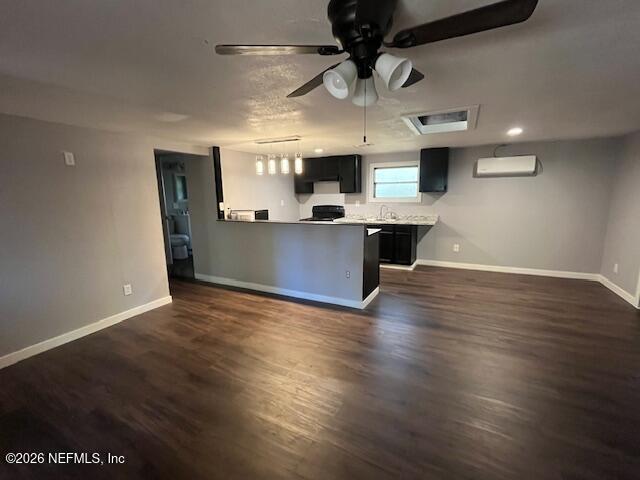 601 West Peniel Road Palatka, FL 32177 - Photo 5 of 11 kitchen/living/dining